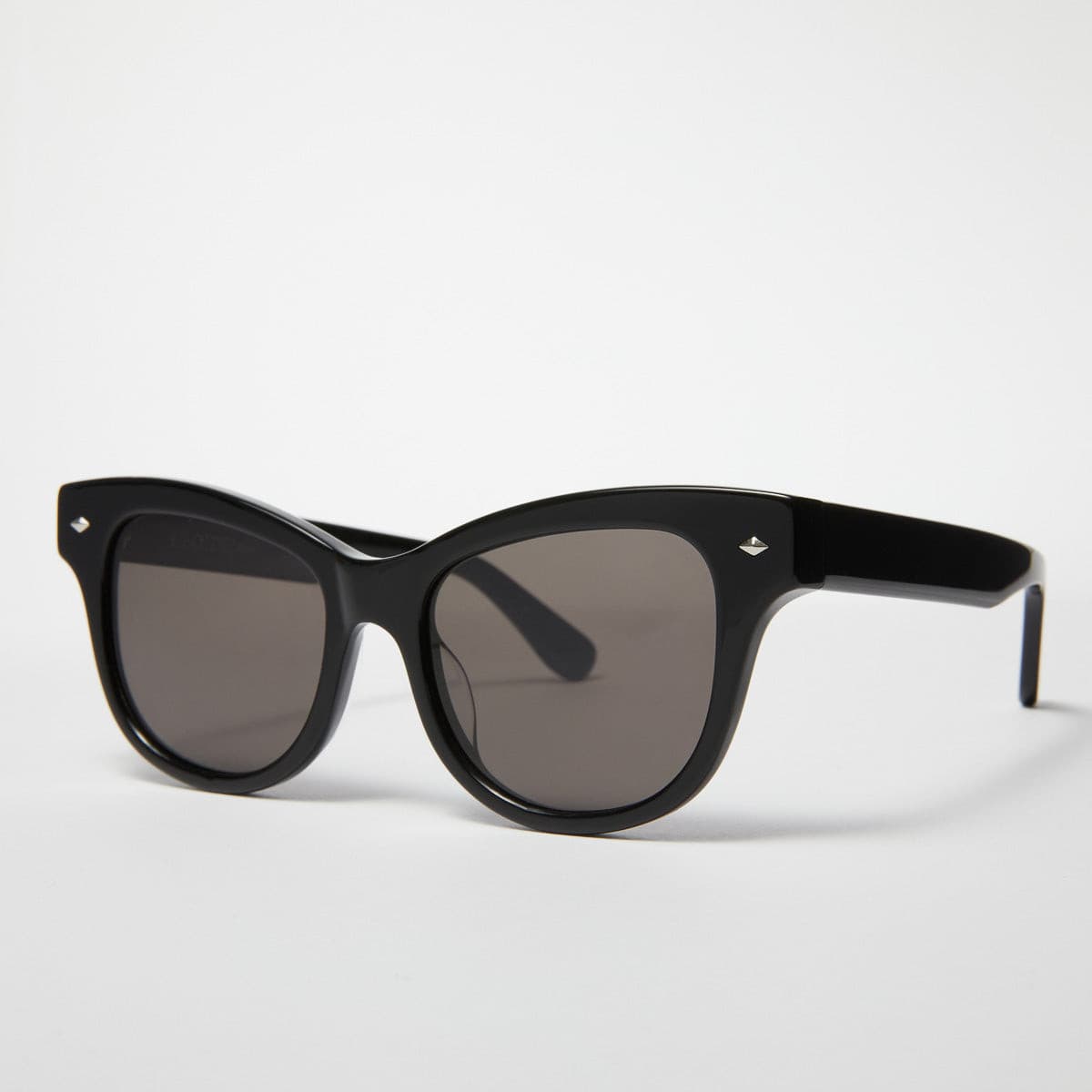 io着用HELIX LOGO SUNGLASSES BLACK